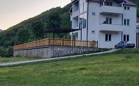 Guest House Artjoni Fierze